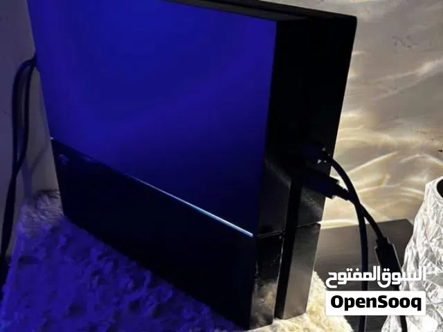 بلاستيشن 4 مع شريطين و ثلاث ايادي