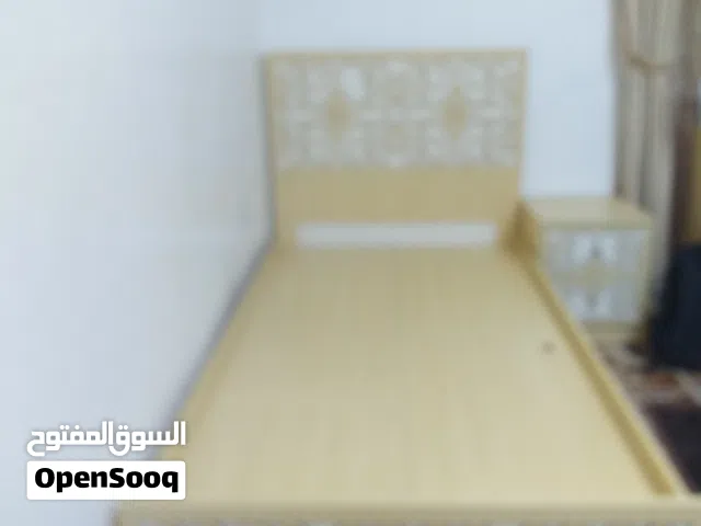 اثاث بأشكال مختلفة