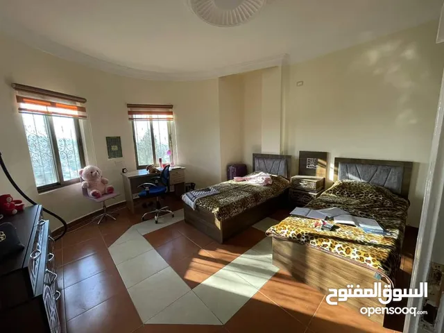 500m2 4 Bedrooms Villa for Sale in Zarqa Sarout