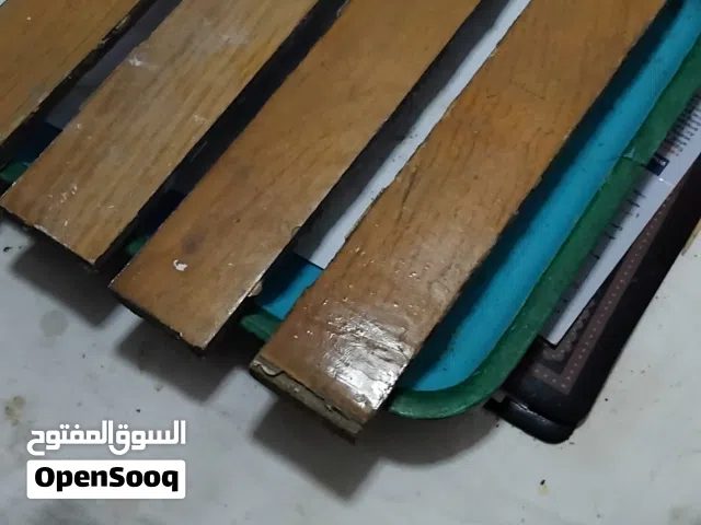 باركية خشب بحالة جيدة جدا .. 50 متر مربع .