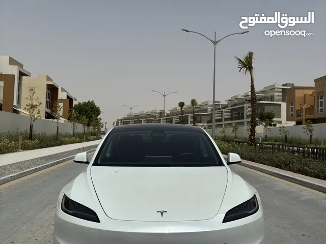 TESLA MODEL 3 2024  2024 (لون أبيض، داخلي أسود) تيسلا