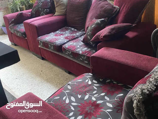 طقم كنب 7 مقاعد مستعمل بوضع جيد بدو غسيل  موجود فى رام الله 350شيكل