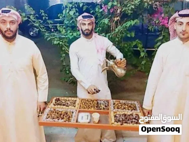 تمور مع خدمة ضيافة