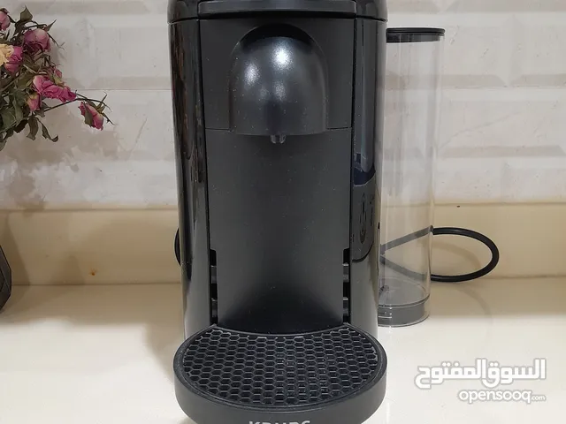 Nespresso coffee maker مكينة قهوة شبه جديده