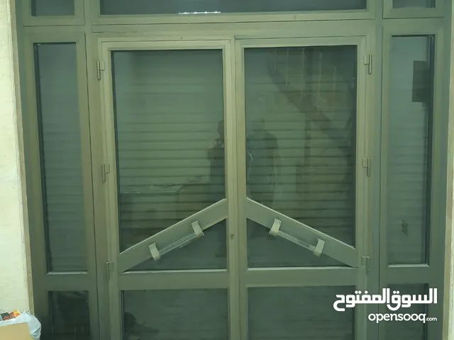 باب المنيوم مع زجاج الطول 3×280