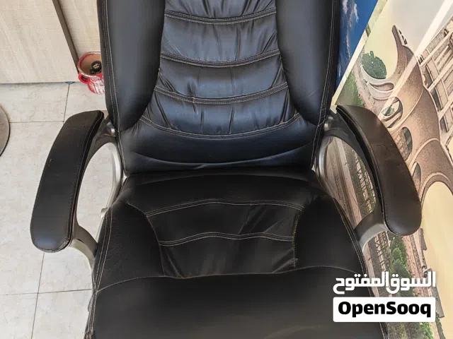 2 Office Executive Chair (Repairilable)