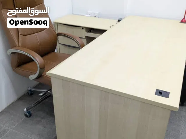 مكتب مكاتب يتوفر مكاتب بضاعة قوة وفخامة عدة احجام واشكال وبسعر مناسب جدا