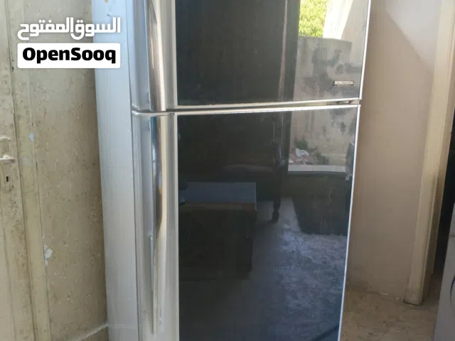 ثلاجة توشيبا 22قدم تبريد هواء شغاله ميه بالمية وبحالة جيدة جدا
