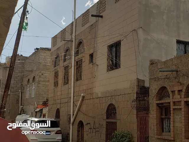 196m2 More than 6 bedrooms Townhouse for Sale in Sana'a Al Sabeen