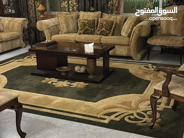 شقة طابق اول الدوار السابع خلف ال C-town