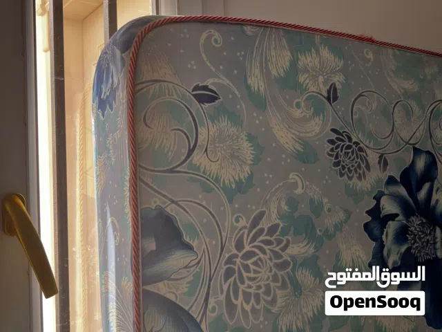 فراش للبيع مستعمل نظيف جدًا ضغط 28 حالته ممتازة ومريح للتواصل خاص