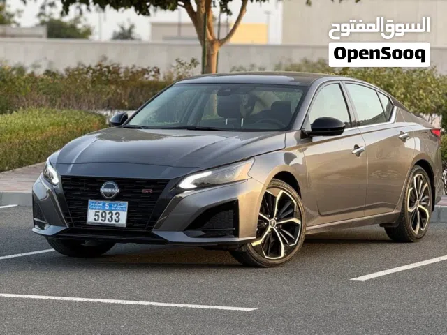 2023 نيسان التيما SR