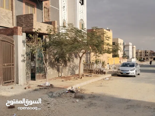 منزل للإيجار الجديد قطاع ل أبنى بيتك المنطقه السابعة بشارع المدرسة خلف كومباوند حورس للمخابرات