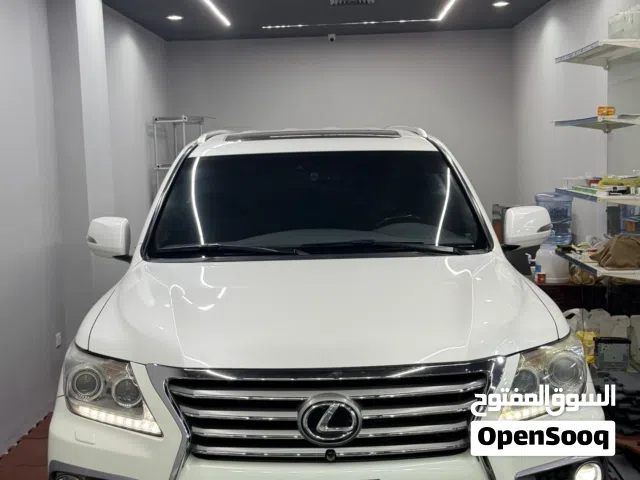 Lexus lx570 2014 V8 5.7 best body condition engine condition just like new car have ppf protection