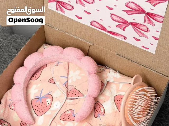 بيجامة قطعتين طوق فرشاة مرطب عطر
