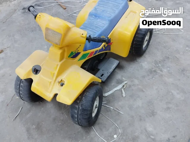 سيارة أطفال