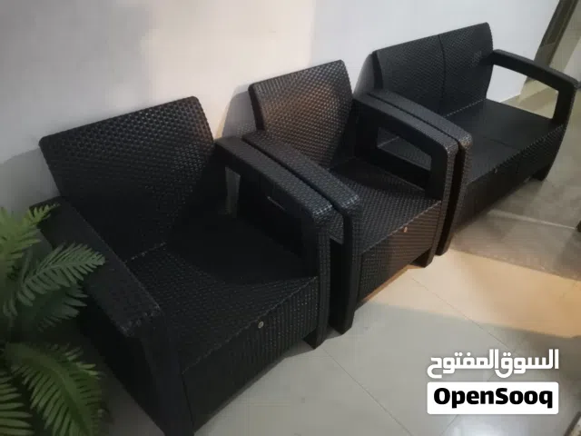طقم كنب بلاستيك للحدائق وعجله هوائيه