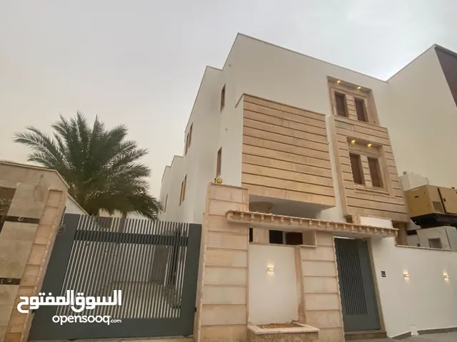 390 m2 More than 6 bedrooms Villa for Sale in Tripoli Alfornaj