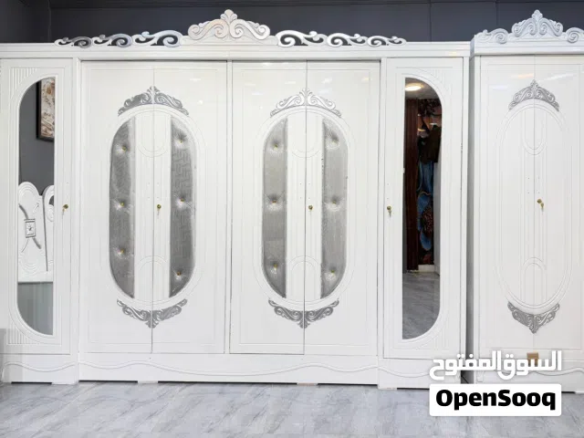 غرفه نوم كامله. متوفر فيديو لديها كافه تفاصيل