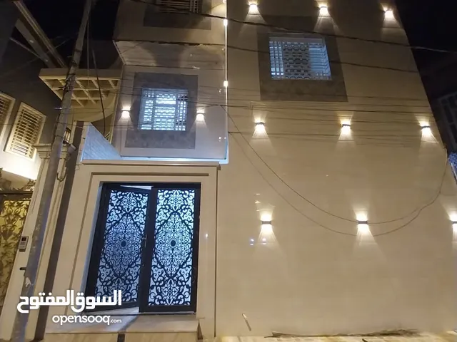 بناية للبيع تحتوي على خمس شقق في الخربطلية