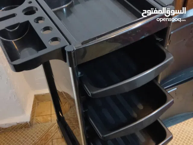 عرباية عدة تجميل ومكياج قابله للتدحرج مع رفوف وخزانة عدد 2 للبيع بسعر مغري