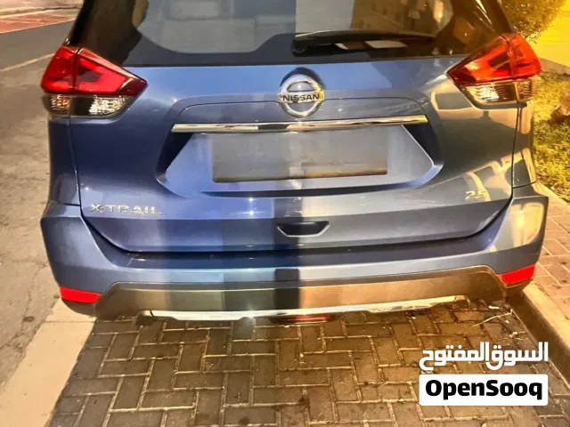 Nissan  X-Trail