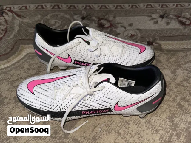 حذاء كرة قدم Nike Phantom أصلي – نظيف جدًا