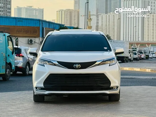 TOYOTA SIENNA HAYPRED USA MODEL 2022 WE HAV 3 CAR