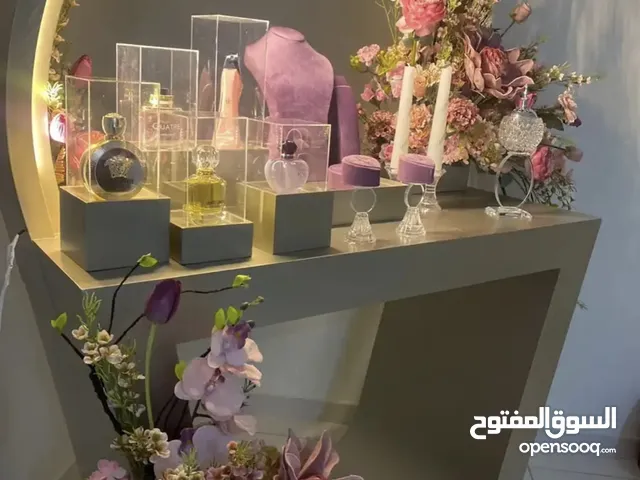 عربية ملكة فخمة ومودرن