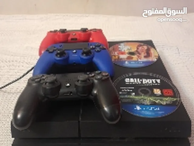 بليستيشن 4 (PS4) مستعمل مع 3 ايادي و لعبتين   GTA5 + COD MW