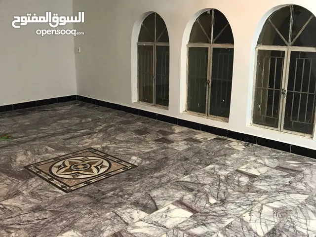 150 m2 2 Bedrooms Townhouse for Rent in Basra Other