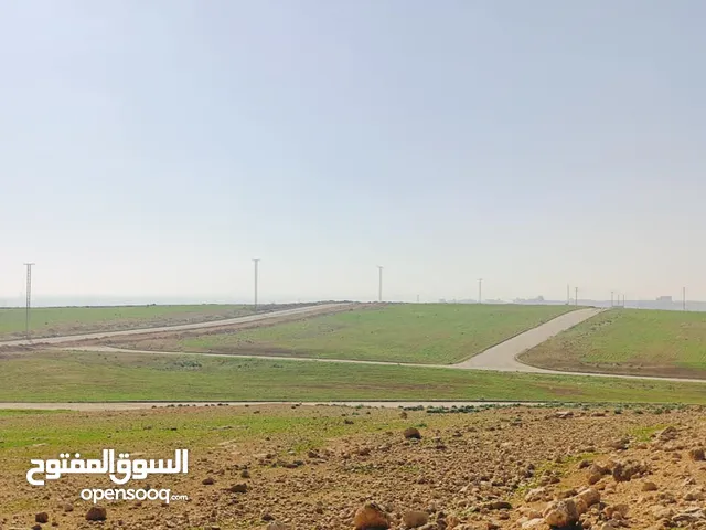 ارضلا  اسثماريه  للبيع طريق المطار القسطل مساحه357م ضمن مشروع بوابة عمان استثماريه