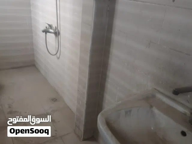 دورفى مصنع للايجار فى التجمع الخامس منطقة الالف مصنع 200م حاليا نشاط طباعه ودعايه وامكانية هندسى