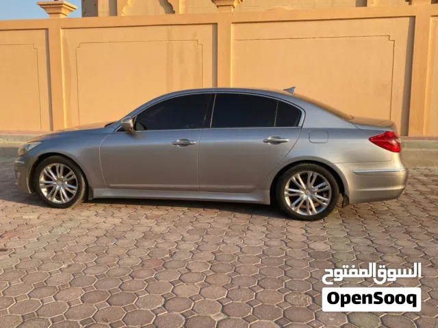 2015 جينيسيس G70 SB
