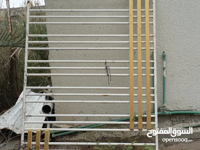 كتيبة شباك حديد جدا نظيفة السعر 125
