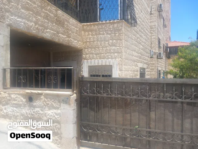 باب كراج حديد بحالة جيدة جداً للبيع