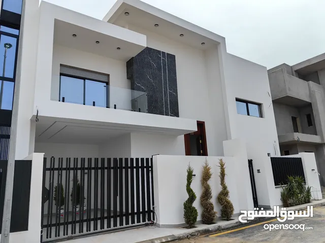 475 m2 More than 6 bedrooms Villa for Sale in Tripoli Al-Serraj