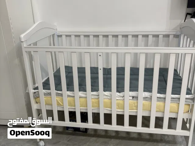 سرير اطفال
