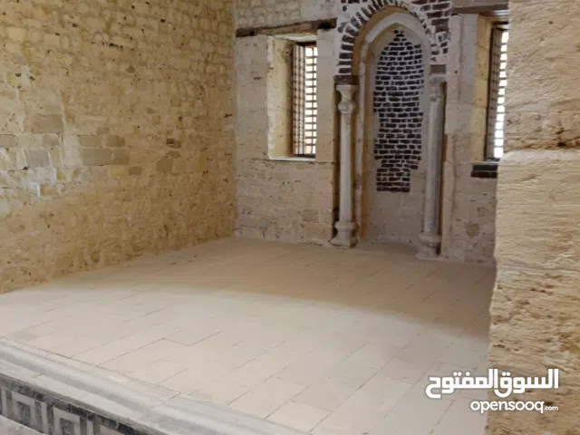 محل تجاري على شارع معبد مقابل مدرسة الانجاز التربوي الثانوية الحديثة . سميراميس