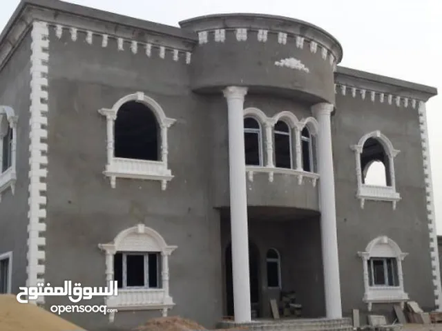 318 m2 5 Bedrooms Townhouse for Sale in Basra Tuwaisa