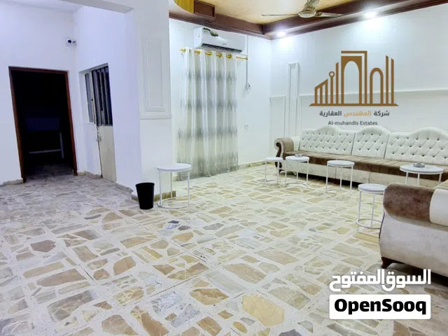 240 m2 3 Bedrooms Townhouse for Rent in Basra Maqal