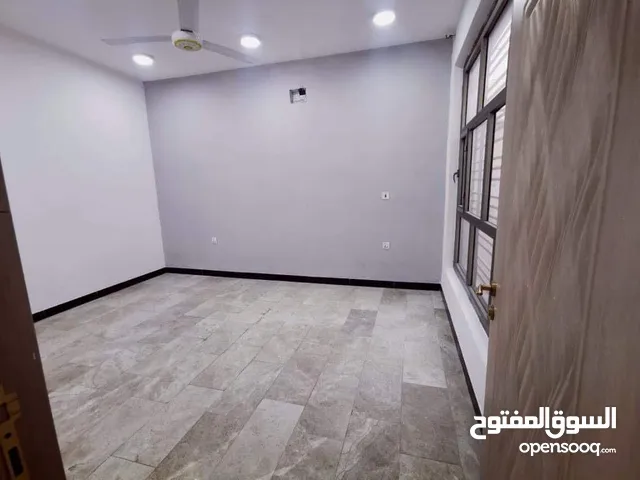 ارض للبيع تجاري