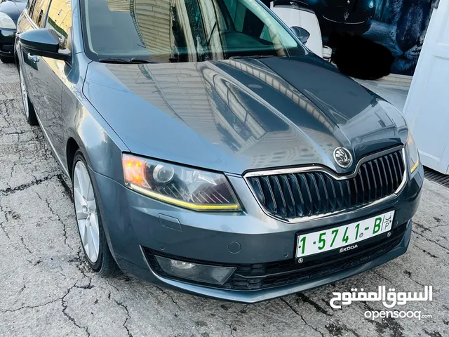 سكودا أوكتافيا 2015 فللل إضافات ماتور 2000 اتوماتيك