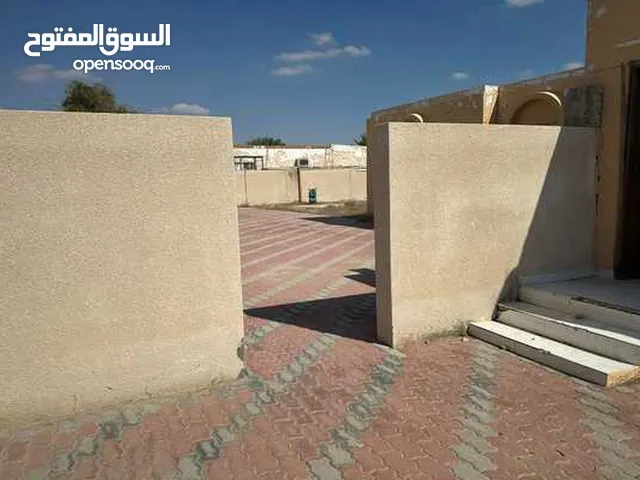 بيت عربي للبيع بمنطقة المنامة حوض 10موقع مميز قريب الشارع الرئيسي وبجانب حديقة النسيم للسيدات