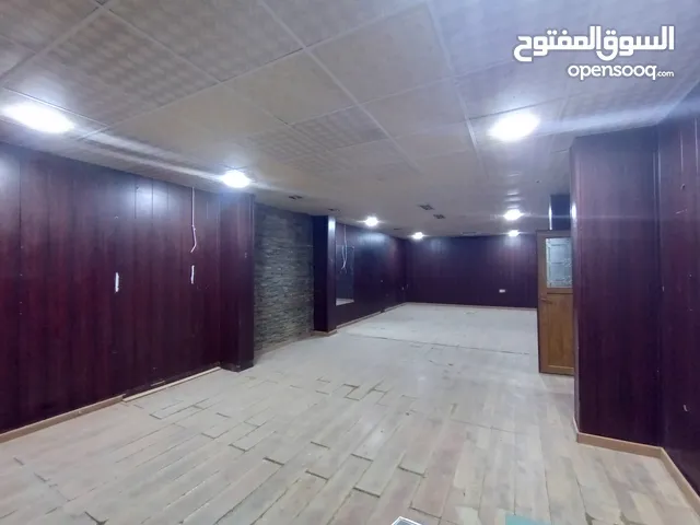 300 m2 5 Bedrooms Apartments for Rent in Basra Other
