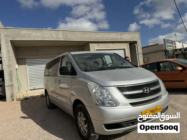 2009 هيونداي H1 GL