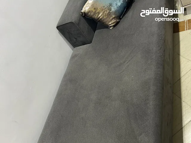 ركنة صغيره مريحة استعمال خفيف للبيع