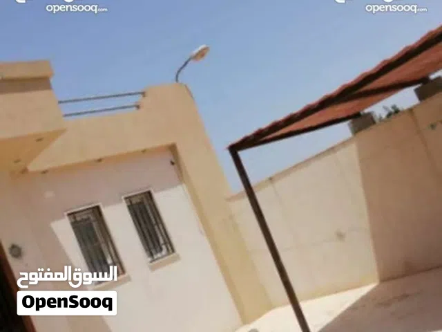 555 m2 2 Bedrooms Townhouse for Rent in Tripoli Khalatat St