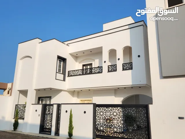 0m2 4 Bedrooms Villa for Sale in Tripoli Ain Zara