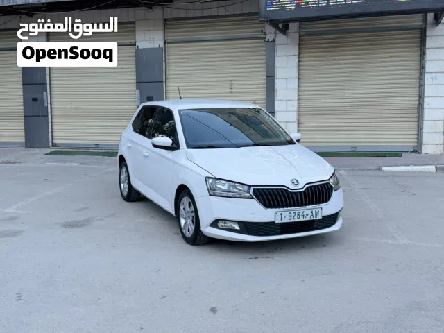 2020 سكودا فابيا Standard